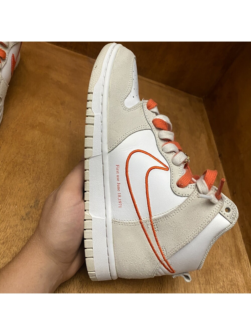 Nike Dunk High SE Shoes Womens Size 7.5 First Use White Sail Orange DH6758-100 - Picture 14 of 15